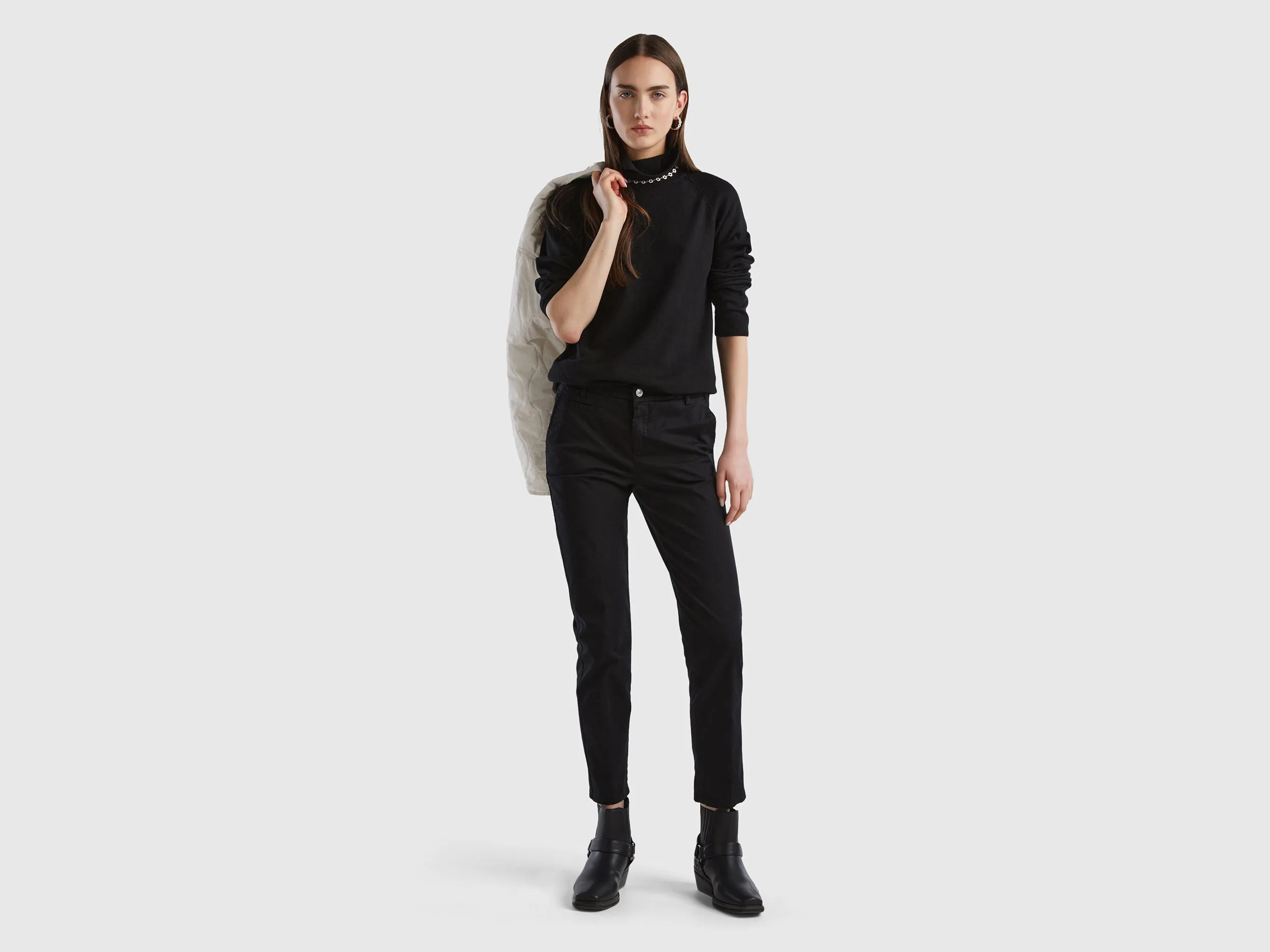 Black turtleneck sweater in cashmere and wool blend - Black | Benetton