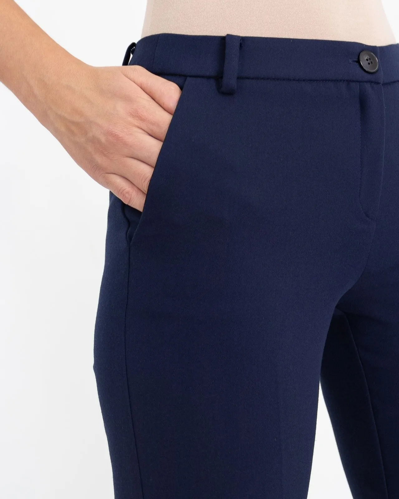 Tailleur blu giacca e pantalone