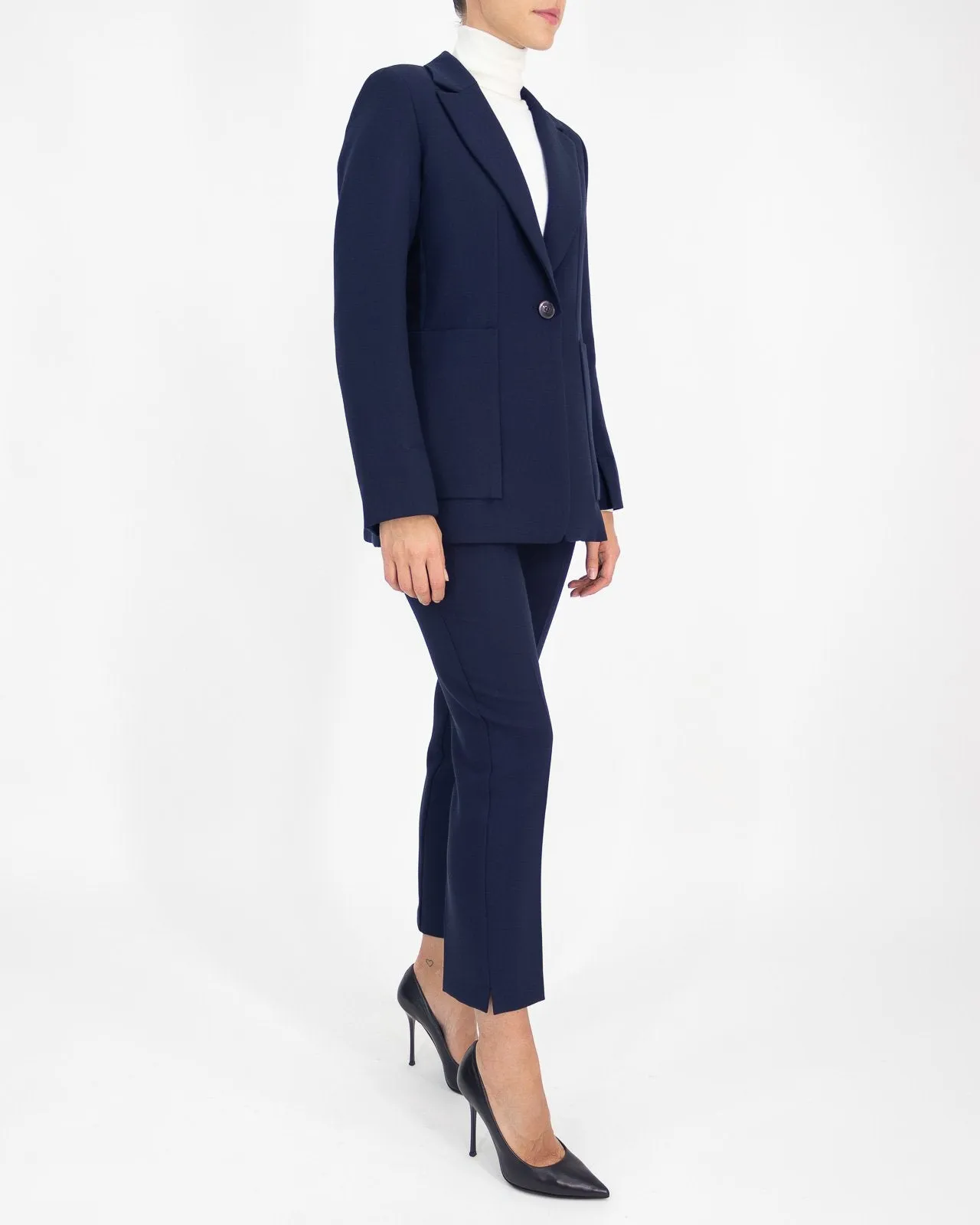 Tailleur blu giacca e pantalone